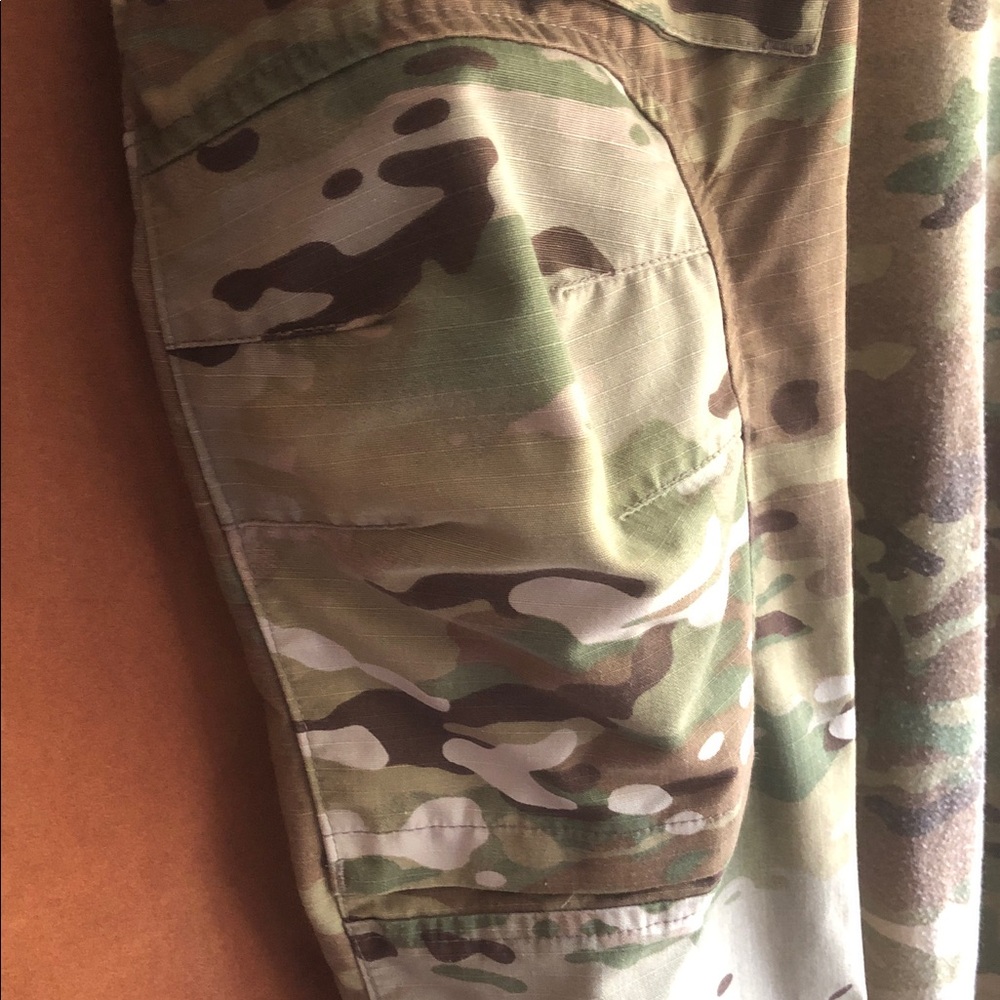 Patagonia Multicam Long Sleeve Half-Zip Tactical Shirt - Green/Brown - Picture 3 of 7